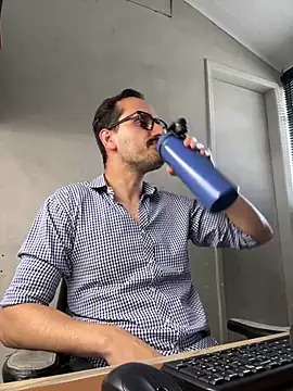 Snapshot of Superdad chatting on 12/06/24, 05:55 Superdad online show from 12/06/24, 05:55