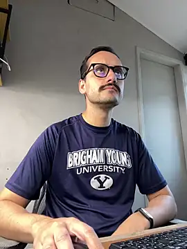 Snapshot of Superdad chatting on 12/07/24, 04:25 Superdad online show from 12/07/24, 04:25