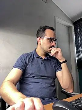 Snapshot of Superdad chatting on 10/02/25, 11:39 Superdad online show from 10/02/25, 11:39