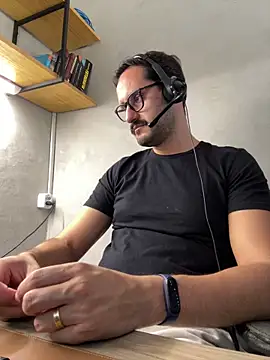 Snapshot of Superdad chatting on 03/19/26, 12:20 Superdad online show from 03/19/26, 12:20