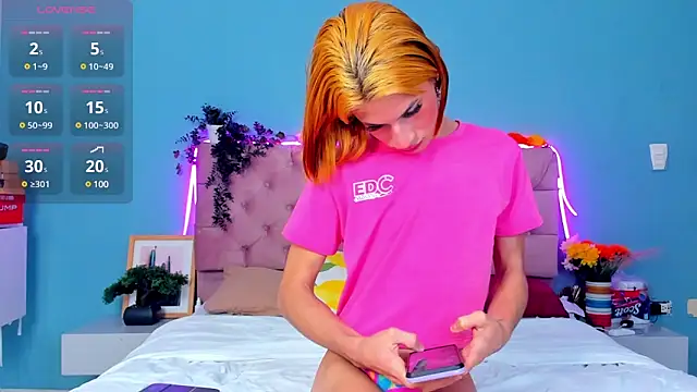 Snapshot of Ladanny_ chatting on 12/15/24, 12:49 Ladanny online show from 12/15/24, 12:49