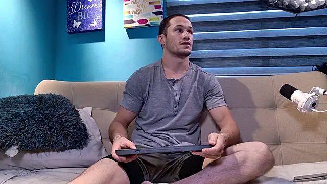 AxelFairchaild online show from 09/10/25, 01:00