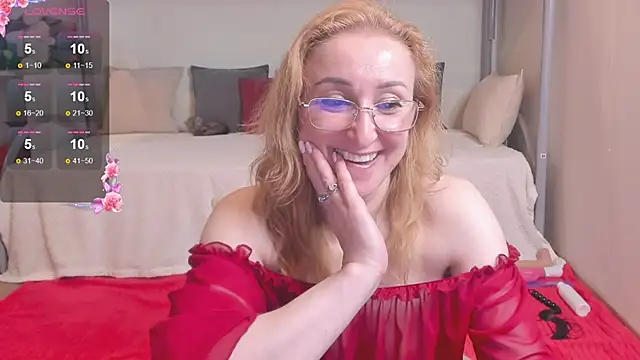 Snapshot of MadissonKiss chatting on 05/19/26, 01:56 MadissonKiss online show from 05/19/26, 01:56