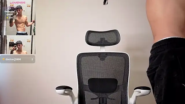 Cristopher23  online show from 10/10/25, 01:10