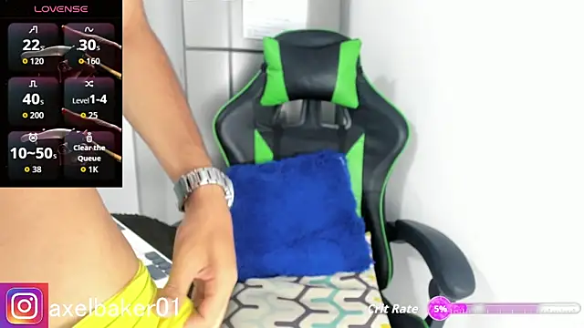 Axel baker01 online show from 10/15/25, 07:03