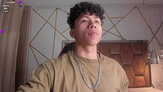 Snapshot of AkazaBoy_ chatting on 01/17/25, 04:06 AkazaBoy  online show from 01/17/25, 04:06