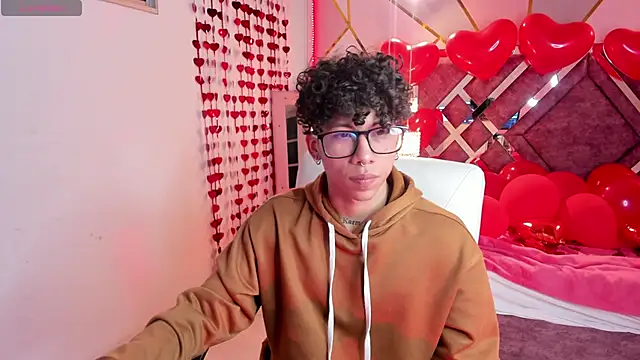 Snapshot of AkazaBoy_ chatting on 02/16/25, 04:20 AkazaBoy  online show from 02/16/25, 04:20