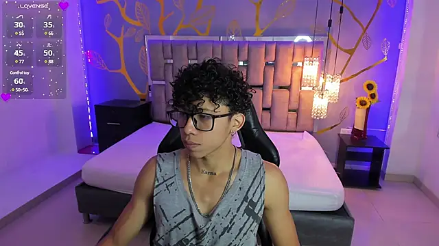 Snapshot of AkazaBoy_ chatting on 03/06/25, 03:46 AkazaBoy  online show from 03/06/25, 03:46