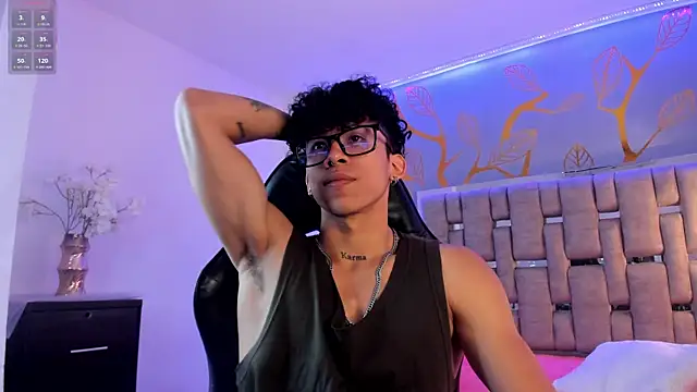 Snapshot of AkazaBoy_ chatting on 09/15/25, 07:58 AkazaBoy  online show from 09/15/25, 07:58