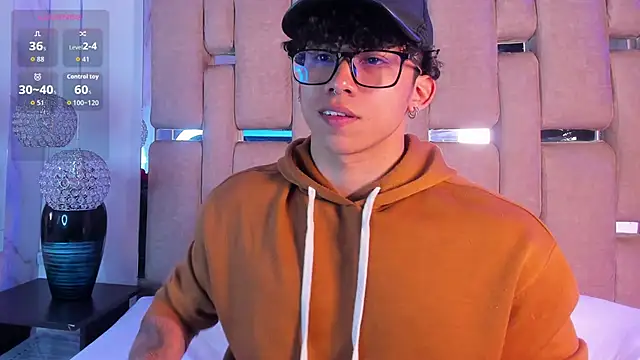 AkazaBoy  online show from 11/22/25, 04:44