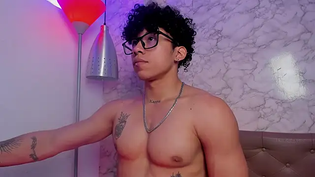 AkazaBoy  online show from 01/08/26, 06:26