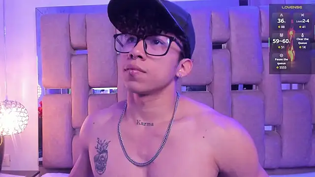 AkazaBoy  online show from 01/11/26, 05:12