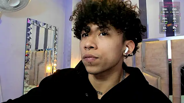 AkazaBoy  online show from 03/27/26, 05:02