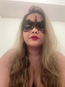 Snapshot of famous_indian_girl chatting on 02/04/25, 01:34 famous indian girl online show from 02/04/25, 01:34