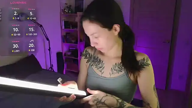 Space X Roxy  online show from 01/13/25, 07:53