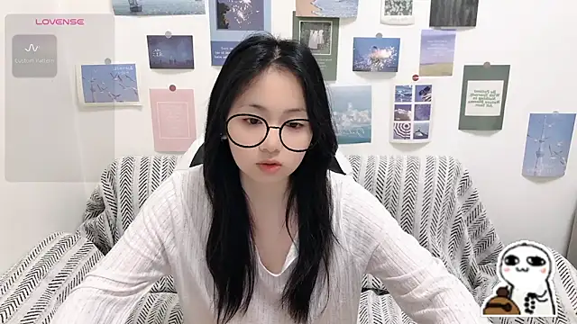 Snapshot of LiLiYbaby chatting on 06/01/26, 06:48 LiLiYbaby online show from 06/01/26, 06:48