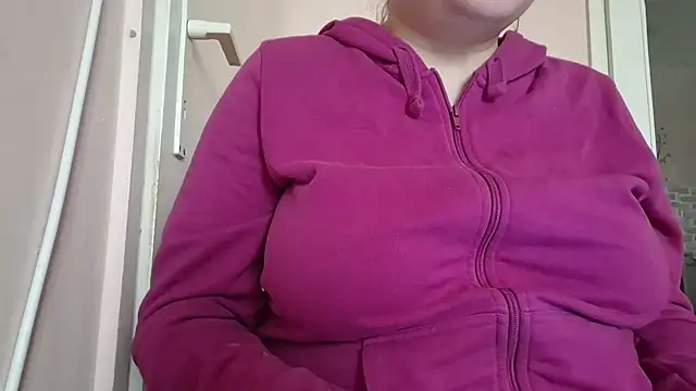 AalinnaK online show from 12/13/24, 09:57