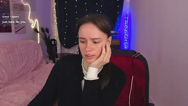 Emillias online show from 02/11/26, 02:11