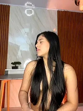 Snapshot of floriamANDjazmin chatting on 10/13/25, 03:06 floriamANDjazmin online show from 10/13/25, 03:06