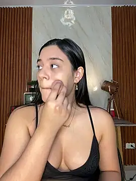 Snapshot of floriamANDjazmin chatting on 07/15/26, 03:01 floriamANDjazmin online show from 07/15/26, 03:01
