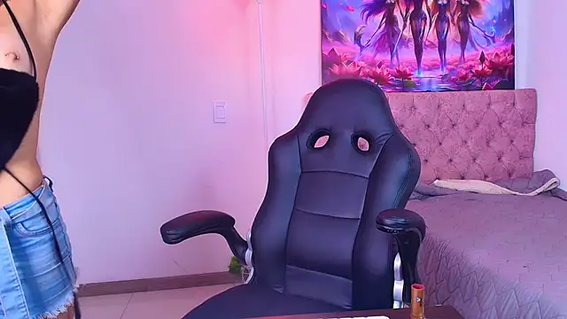 AuroraDiaz online show from 02/25/25, 10:04