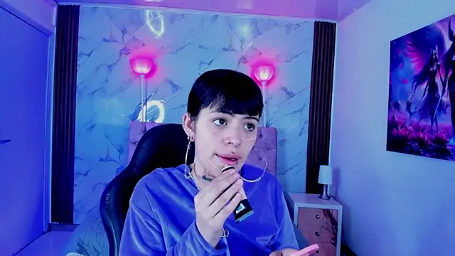 Snapshot of AuroraDiaz chatting on 02/27/26, 11:43 AuroraDiaz online show from 02/27/26, 11:43