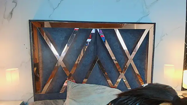 AuroraDiaz online show from 03/25/26, 12:00