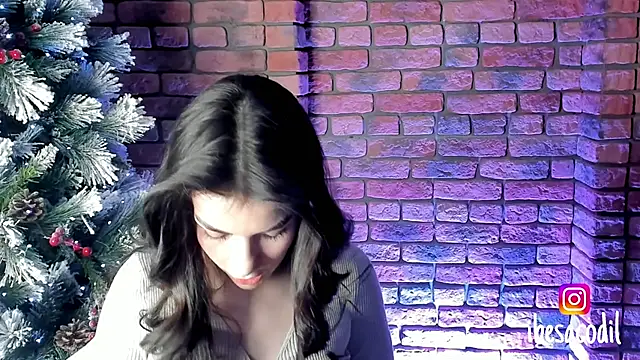 adriana allien online show from 01/08/25, 09:32