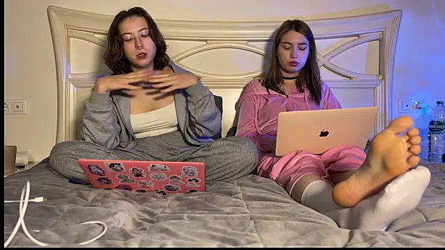 misswishh  online show from 02/12/25, 06:30