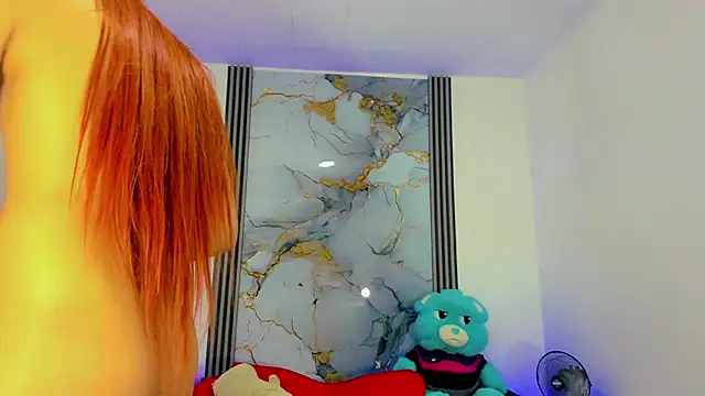 Hellen moons   online show from 03/12/25, 03:24