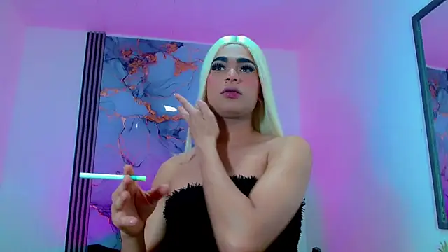 Hellen moons   online show from 03/20/25, 07:04