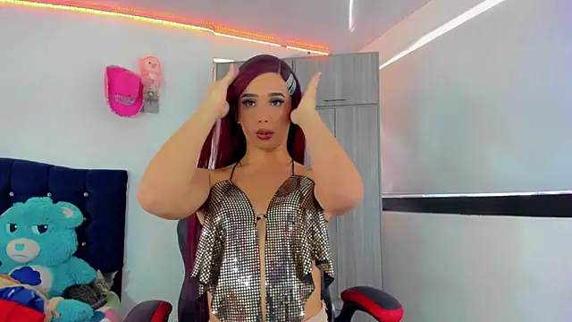 Hellen moons   online show from 10/15/25, 05:57