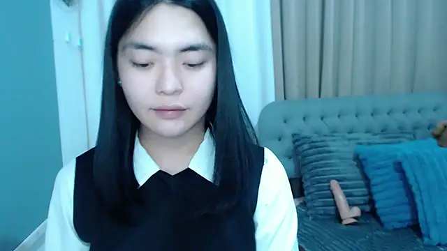 Snapshot of zhaviahale21 chatting on 10/16/25, 06:03 zhaviahale21 online show from 10/16/25, 06:03
