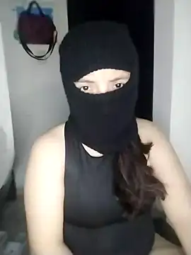 lisseth online show from 12/13/24, 04:00