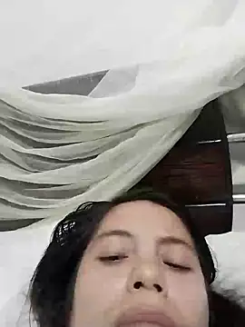 lisseth online show from 12/14/24, 01:39