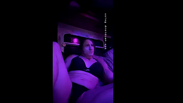 badliljenna1002 online show from 01/18/26, 05:00