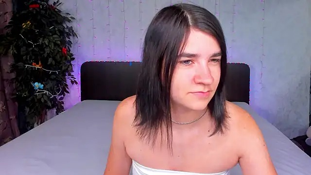  Polly Love  online show from 09/17/25, 06:04