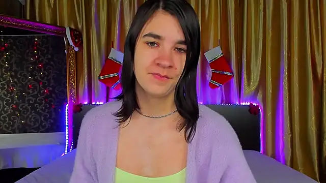  Polly Love  online show from 12/14/25, 07:25