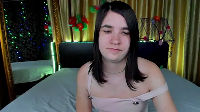  Polly Love  online show from 03/27/26, 08:26