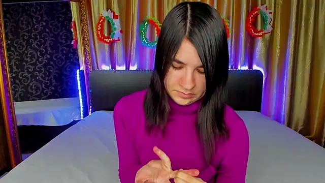  Polly Love  online show from 04/20/26, 06:16