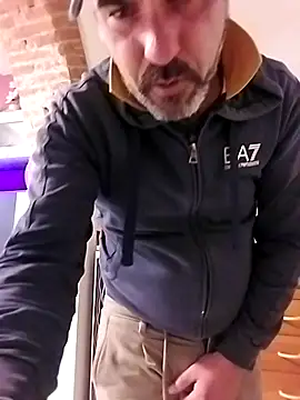 Snapshot of affascino chatting on 02/02/26, 11:53 affascino online show from 02/02/26, 11:53