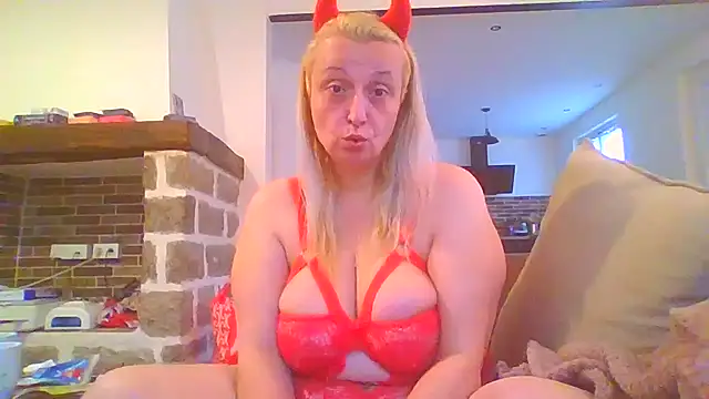 Melinastarr online show from 03/22/25, 08:08