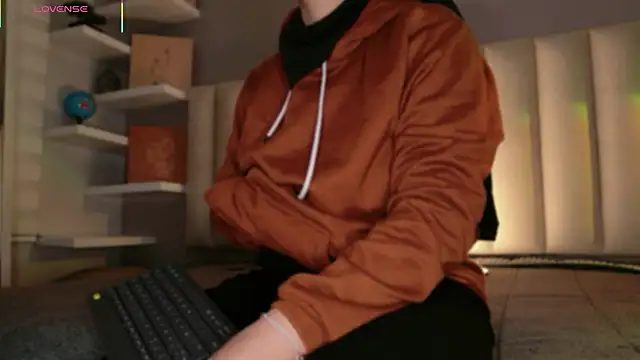 Megan mooree  online show from 02/19/26, 12:45