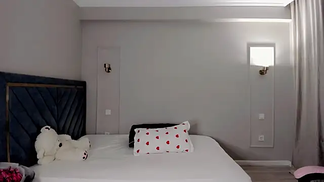 oxxx me online show from 11/04/25, 07:51