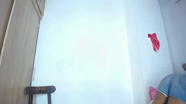 bloom444 online show from 02/19/25, 03:27