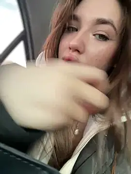 Holly Molii online show from 01/18/25, 08:20