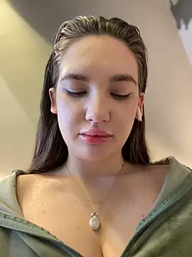 Holly Molii online show from 01/23/25, 08:04