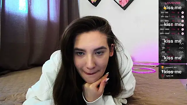 Holly Molii online show from 02/09/25, 07:16