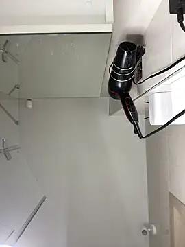 Holly Molii online show from 02/15/25, 06:23