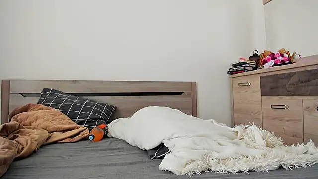 Holly Molii online show from 03/01/25, 06:13